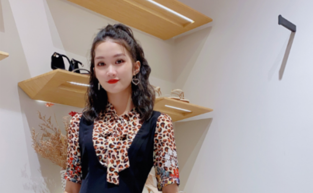 【极极云】教师专场 || 各科教师正确穿搭指南，服装搭配也是一门必修课。